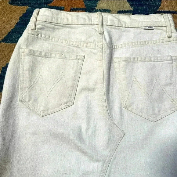 MOTHER the tomcat slide mini fray denim skirt in Dyed Natural Off White - Picture 4 of 13